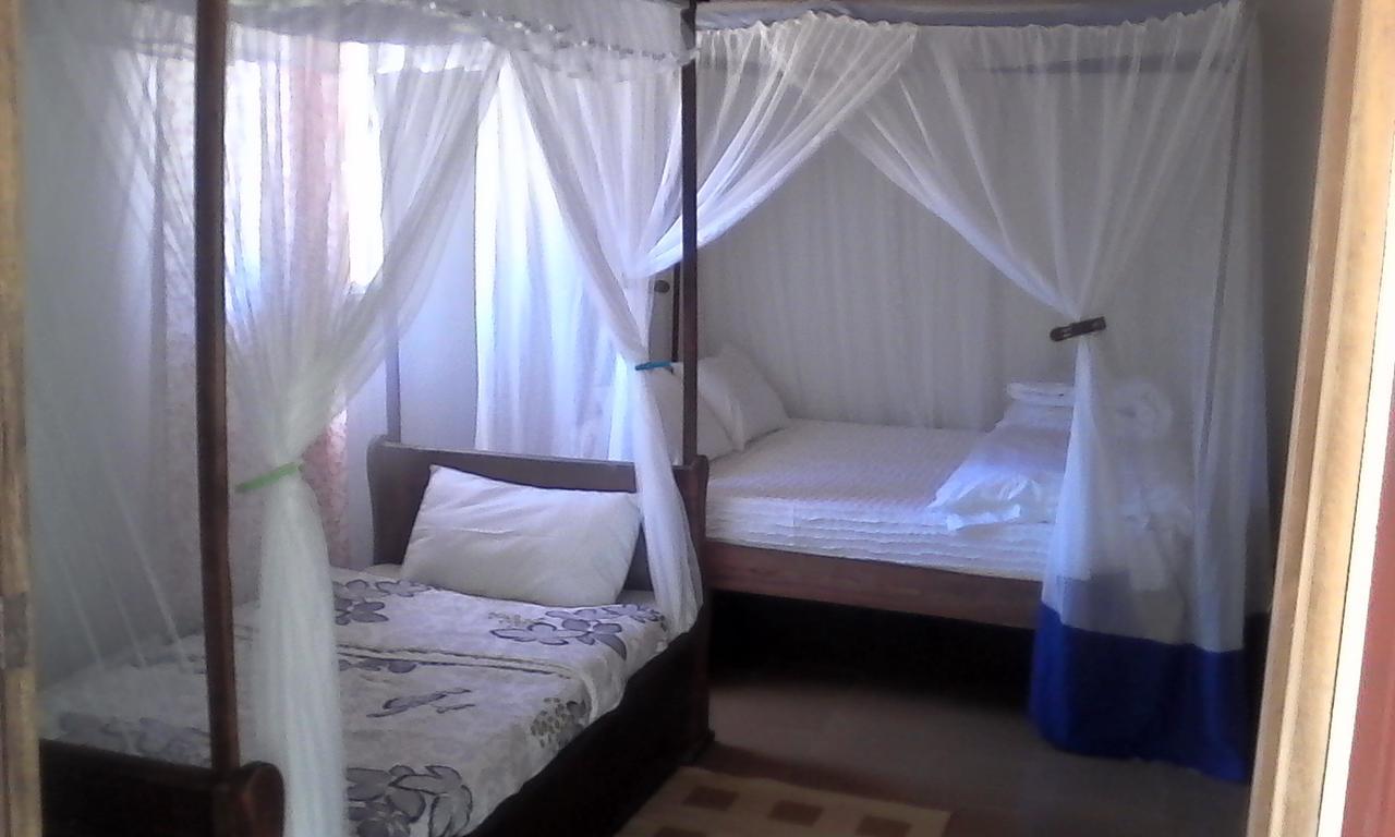 Chez Laurette Hotel Morombe Exterior foto