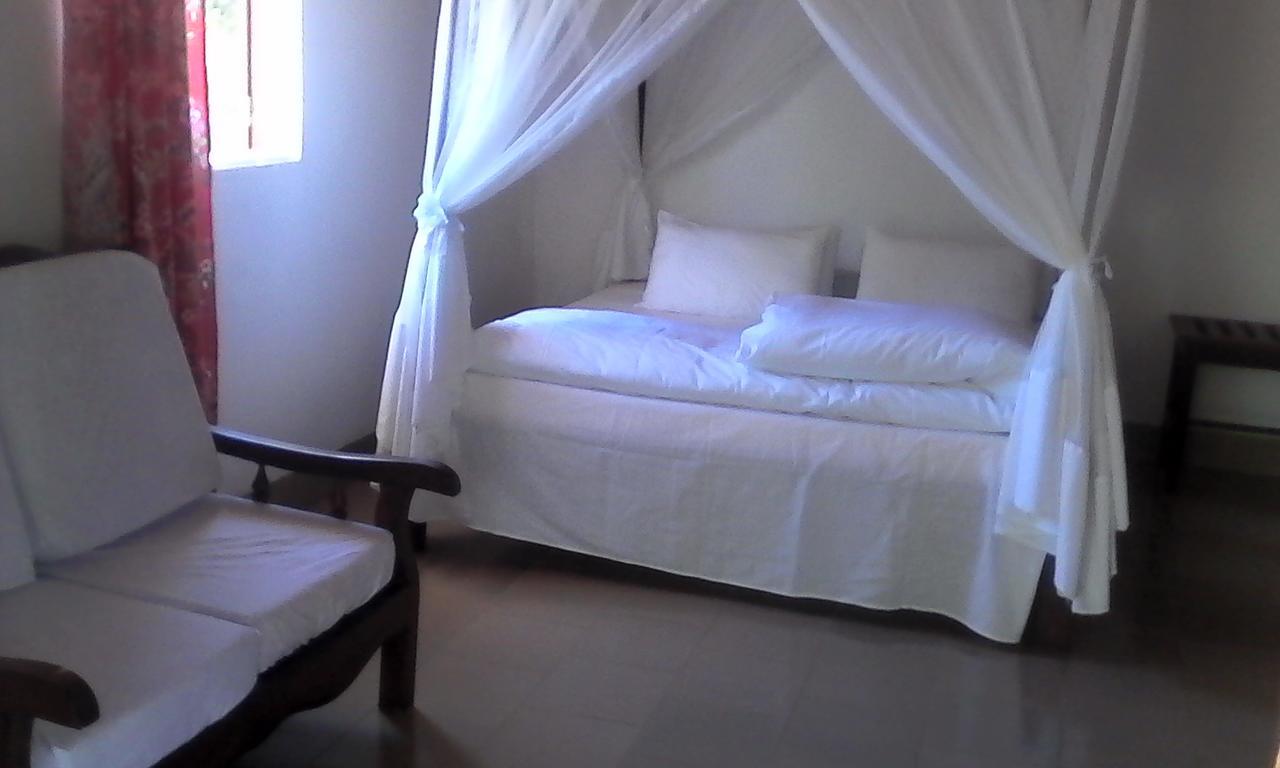 Chez Laurette Hotel Morombe Exterior foto